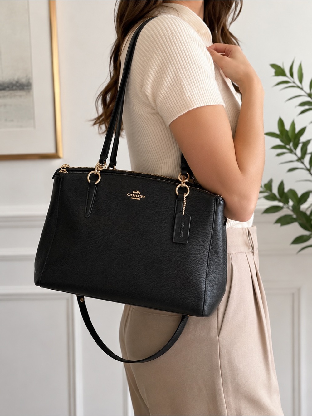 Coach Black Leather Shoulder Tote with Gold Hardware 🖤✨
